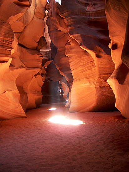 Upper Antelope Canyon - Beams