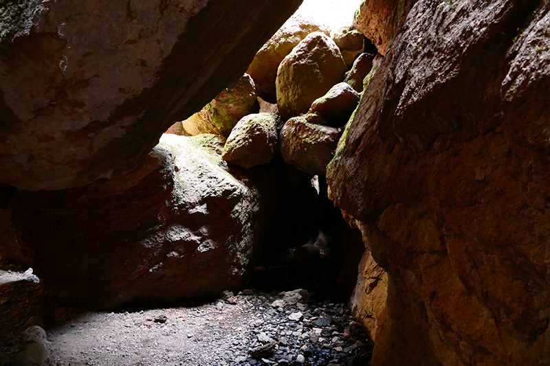 Pinnacles National Park - Bear Gulch Cave