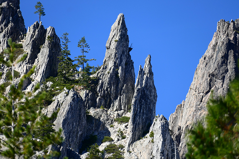 Castle Crags and Dome [Castle Crags Wilderness]