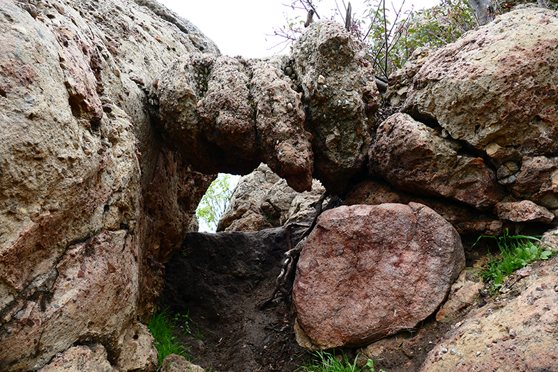 Munitz Cave El Escorpión Park Bell Canyon Park