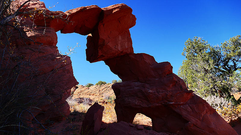 Double Arch aka. Flame Arch aka. High Heel Arch [Coyote Buttes North]