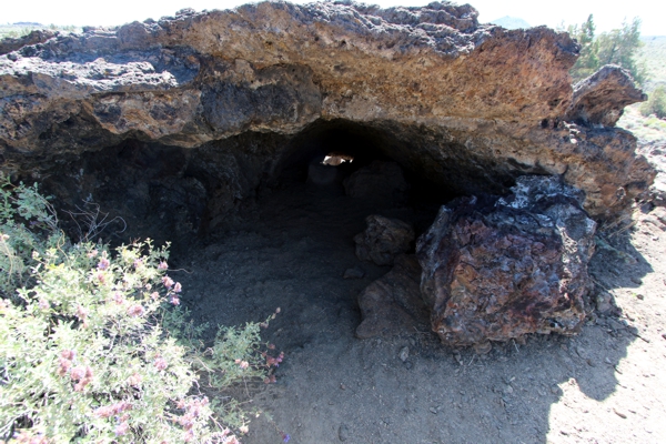 Dragons Mouth [Lava Beds National Monument]