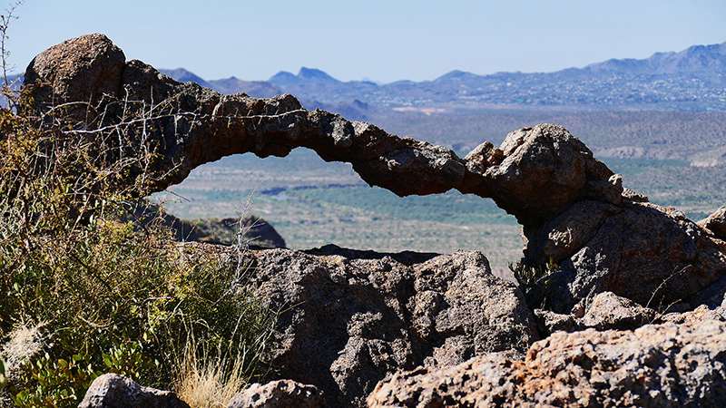 Elephant Arch [Goldfield Mountains]