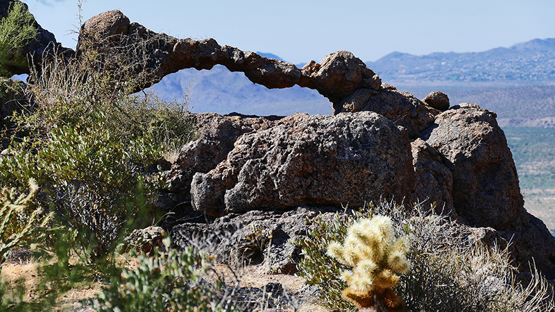 Elephant Arch [Goldfield Mountains]