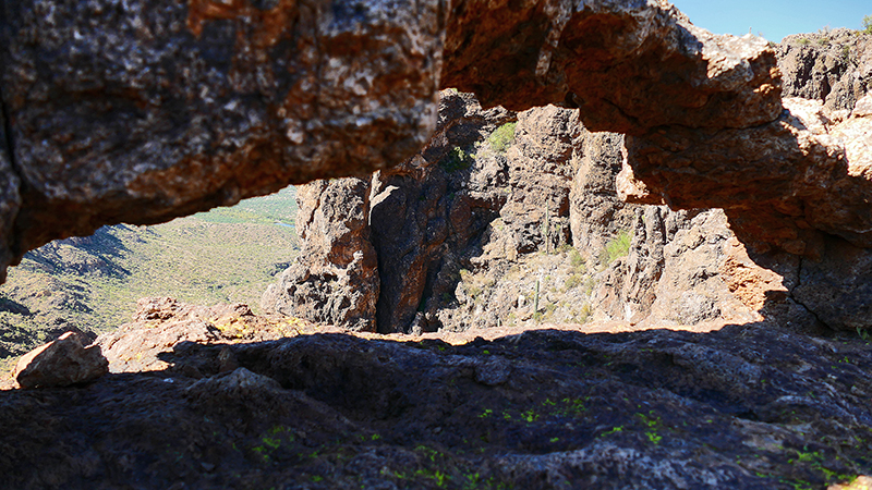 Elephant Arch [Goldfield Mountains]