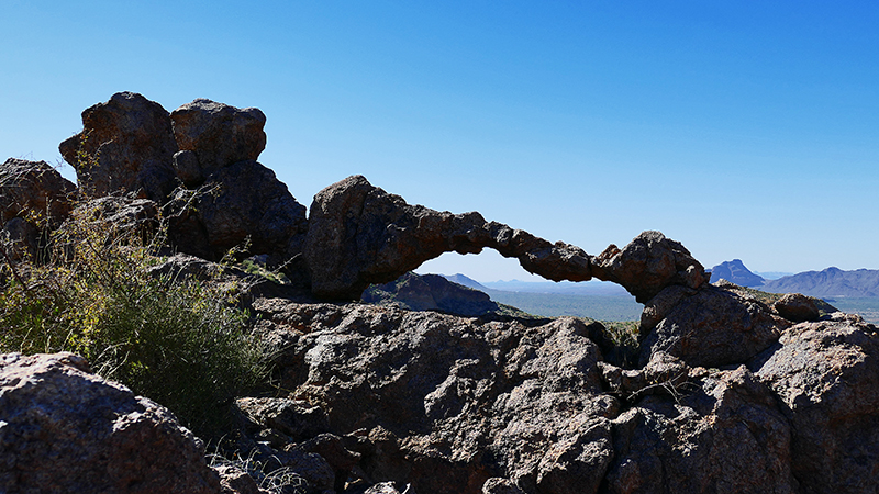 Elephant Arch [Goldfield Mountains]