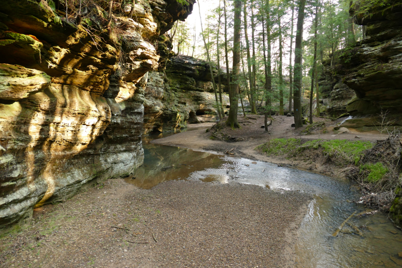 USA Hiking Database: Hocking Hills State Park [Upper Falls, Lower Falls, Old Man's Cave, Cedar Falls, Ash Cave]