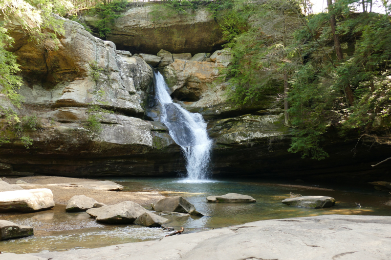 USA Hiking Database: Hocking Hills State Park [Upper Falls, Lower Falls, Old Man's Cave, Cedar Falls, Ash Cave]