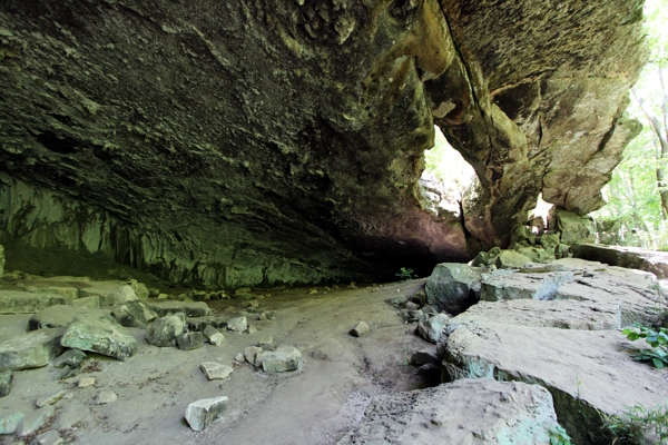 Indian Rockhouse Cave Arch