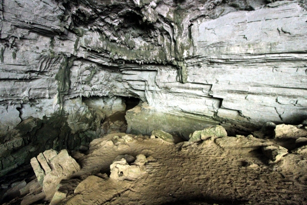 Indian Rockhouse Cave Arch