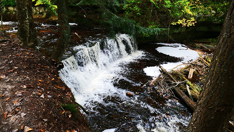 Mosquito Falls - Pictured Rocks National Lakeshore [Lake Superior - Michigan Upper Peninsula]