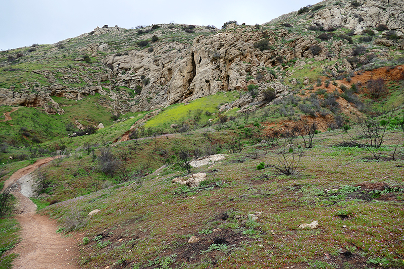 Munitz Cave [El Escorpión Park - Bell Canyon Park]