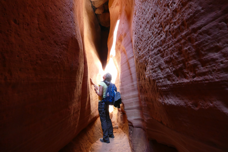 Peek-a-Boo aka. Red Canyon Slot [The Sand Hills]