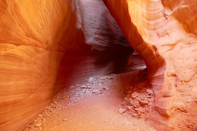 Peek-a-Boo aka. Red Canyon Slot [The Sand Hills]