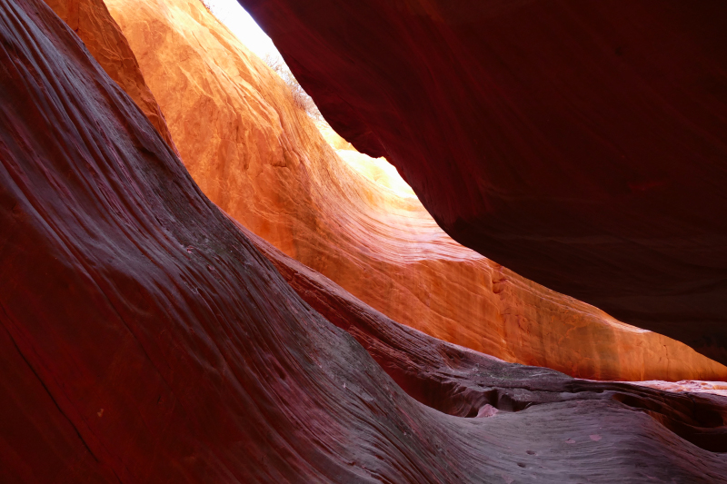 Peek-a-Boo aka. Red Canyon Slot [The Sand Hills]