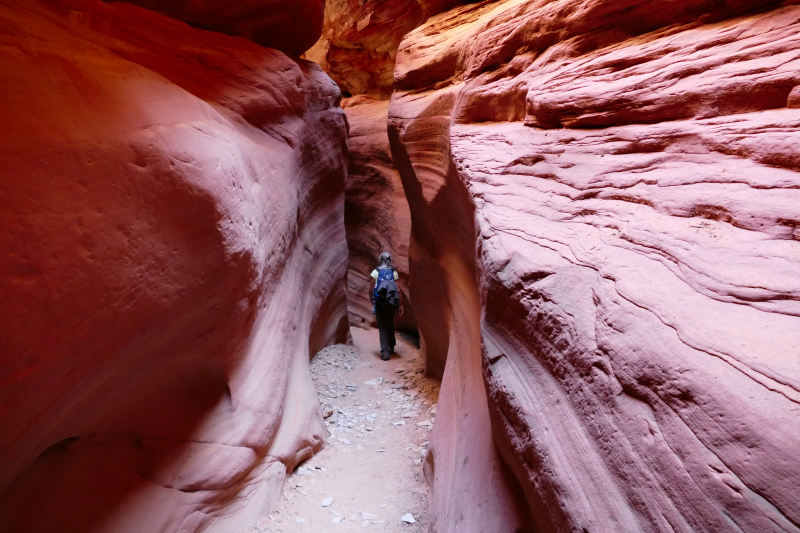 Peek-a-Boo aka. Red Canyon Slot [The Sand Hills]