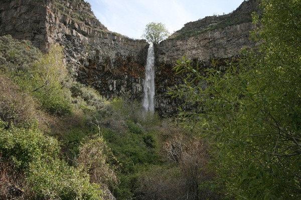 Perrine Coulee Falls