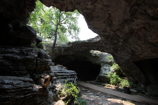 Sam Bass Arch