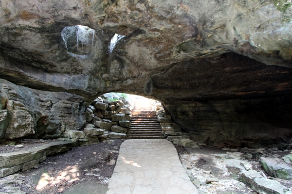 Sam Bass Arch