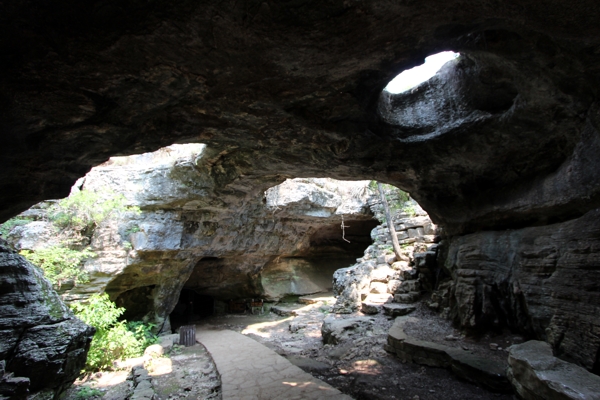 Sam Bass Arch