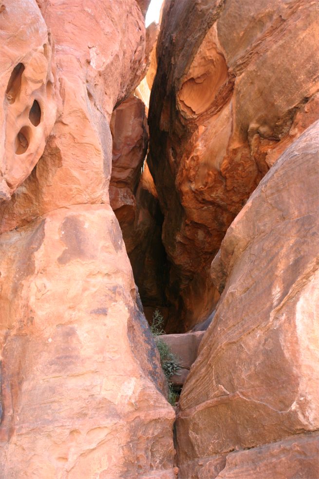 Seven Keyholes Slot Canyon