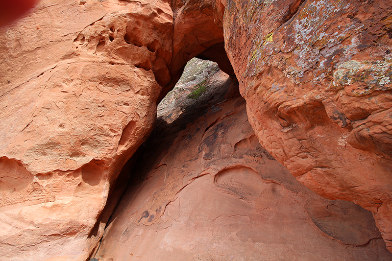 Pionier Names Arch Snow Canyon