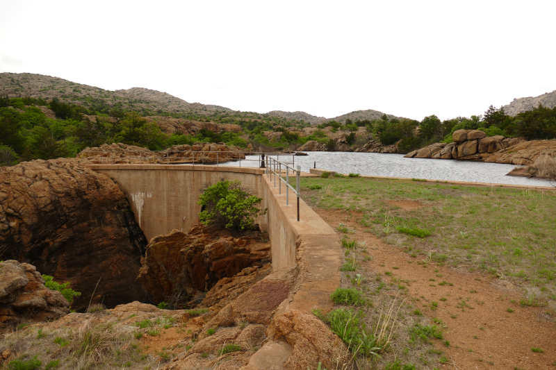 USA Hiking Database: Bilder Spanish Cave and The Eye [Wichita Mountains] - Pictures Spanish Cave and The Eye [Wichita Mountains]