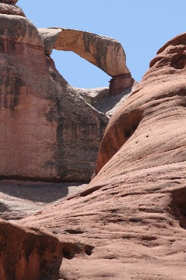 Teapot Arch [Lavender Canyon]