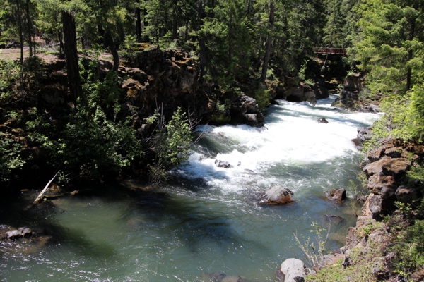 Upper Rogue River Natural Bridge