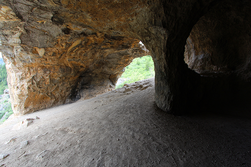 Wind Cave Arch Cache National Forest