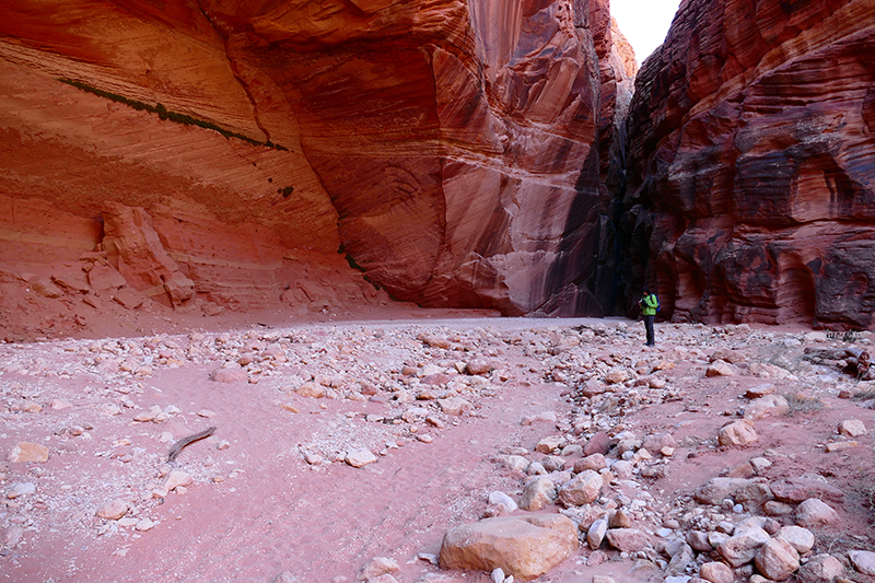 Wirepass Slot Canyon